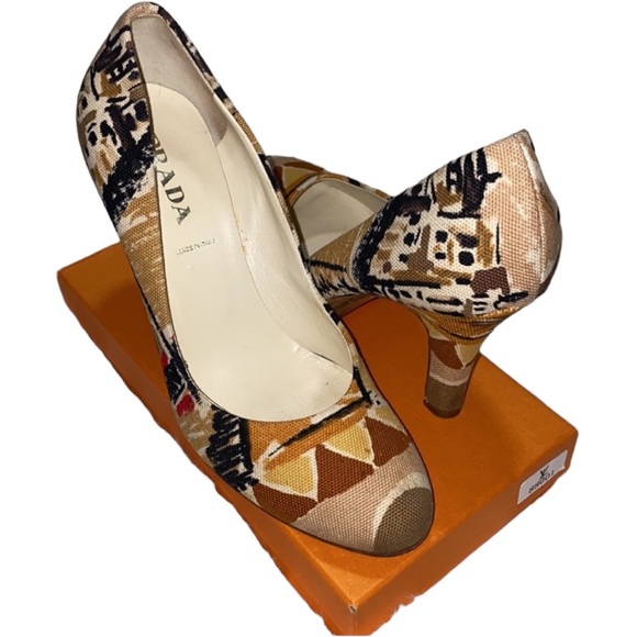 PRADA multi color shoes 100% auténtic
Size: 6.5 Prada - Picture 4 of 7